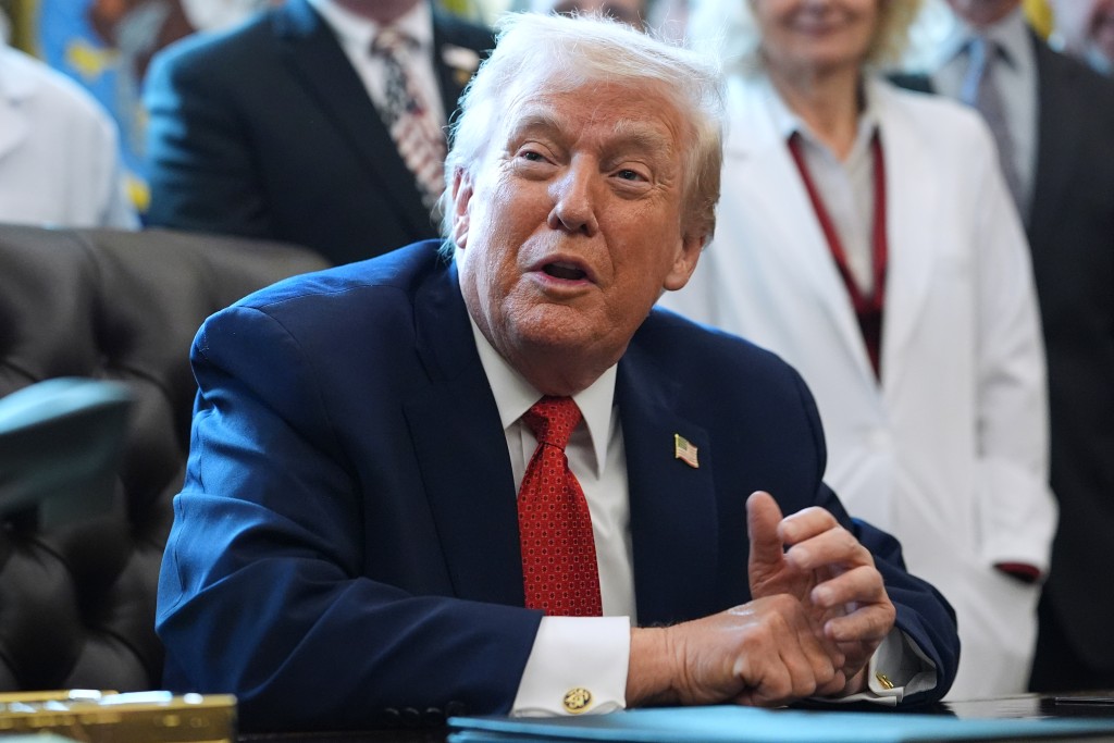 特朗普認為，若對委內瑞拉本土發動攻擊，無須取得國會批准。美聯社