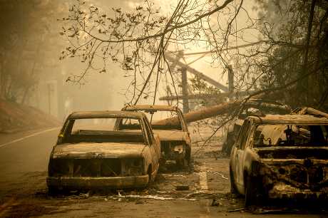 毛伊島山火造成的破壞如未日景象。美聯社