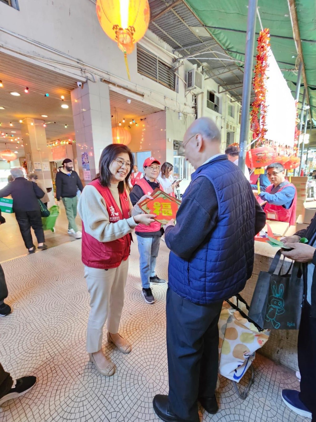 東區區議員李清霞亦有參與。(民政處提供) 東區區議員李清霞亦有參與。(民政處提供)