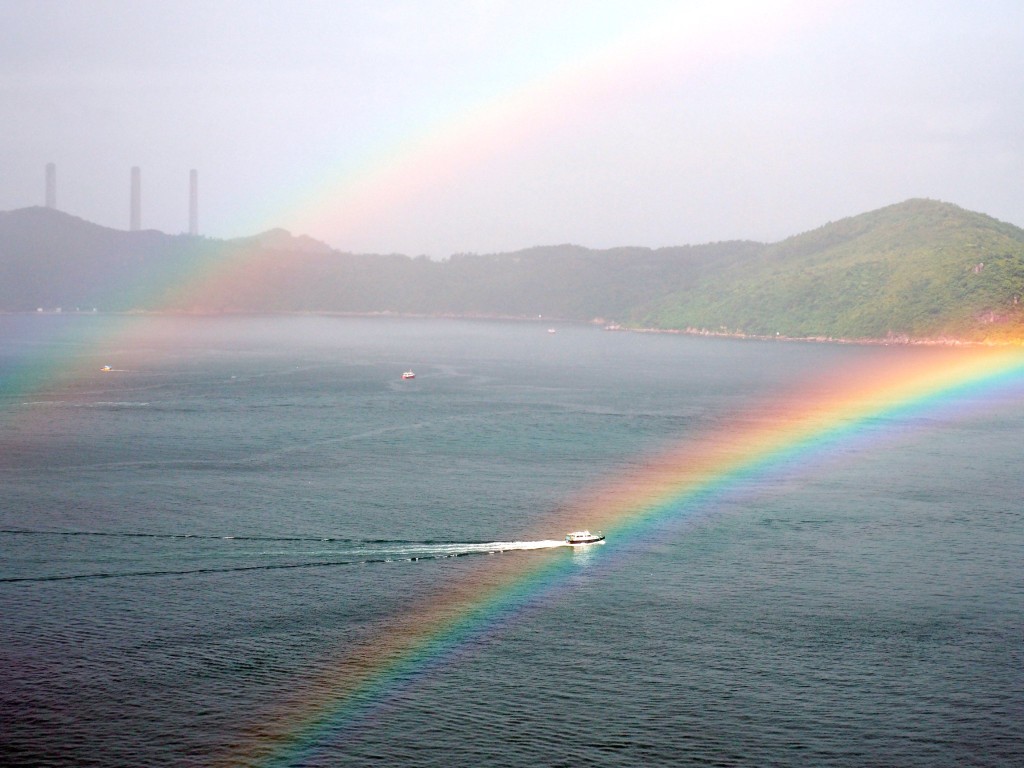 有網民在鴨脷洲拍攝到雙彩虹。網民Shirley C C Chan圖片