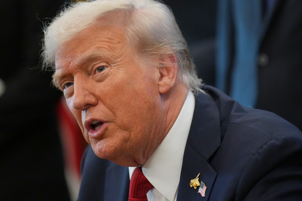 特朗普稱美國未來兩年將招收60萬中國學生。美聯社