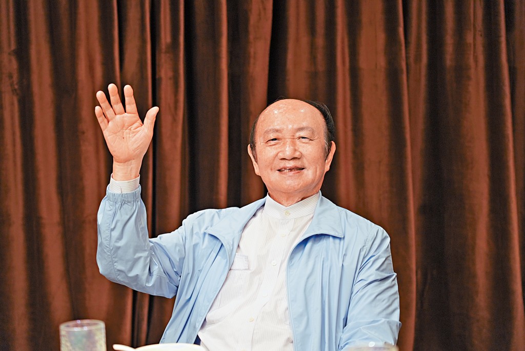 詹培忠雖已淡出政壇,但他仍然緊貼時事,對於社會大小事,他都無所不談。