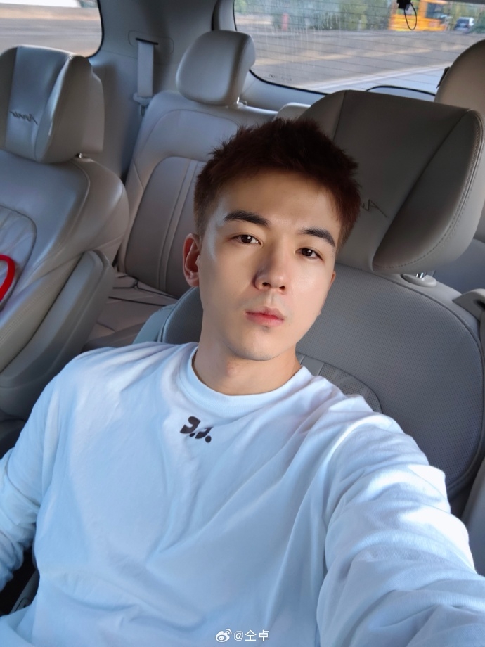 仝卓。 微博 仝卓。 微博