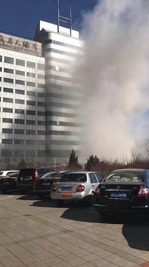 河北「卡拉OK」爆炸,两人受伤。网上图片