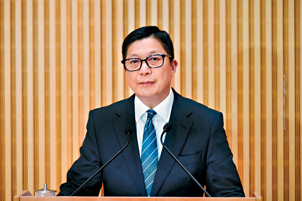 鄧炳強 保安局局長