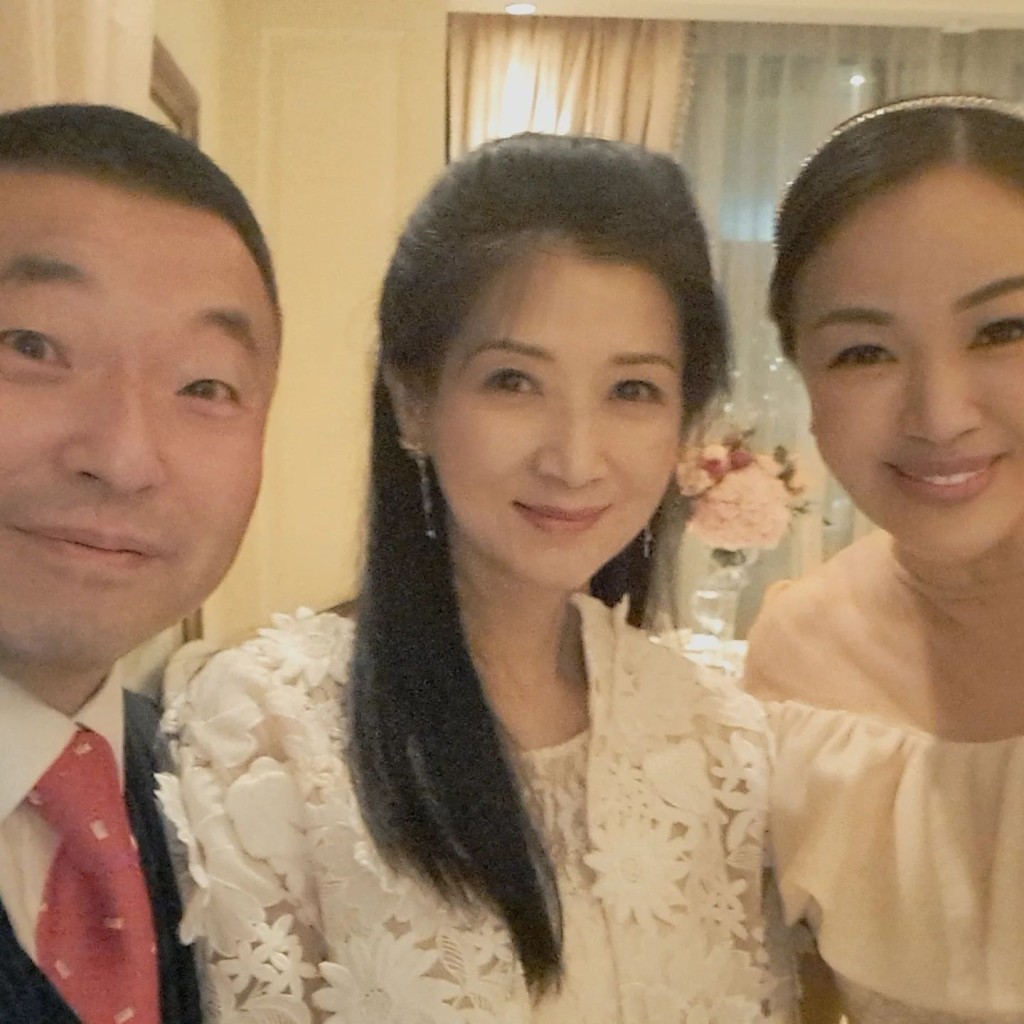 李漫芬出席陈炜和陈国强的婚宴。