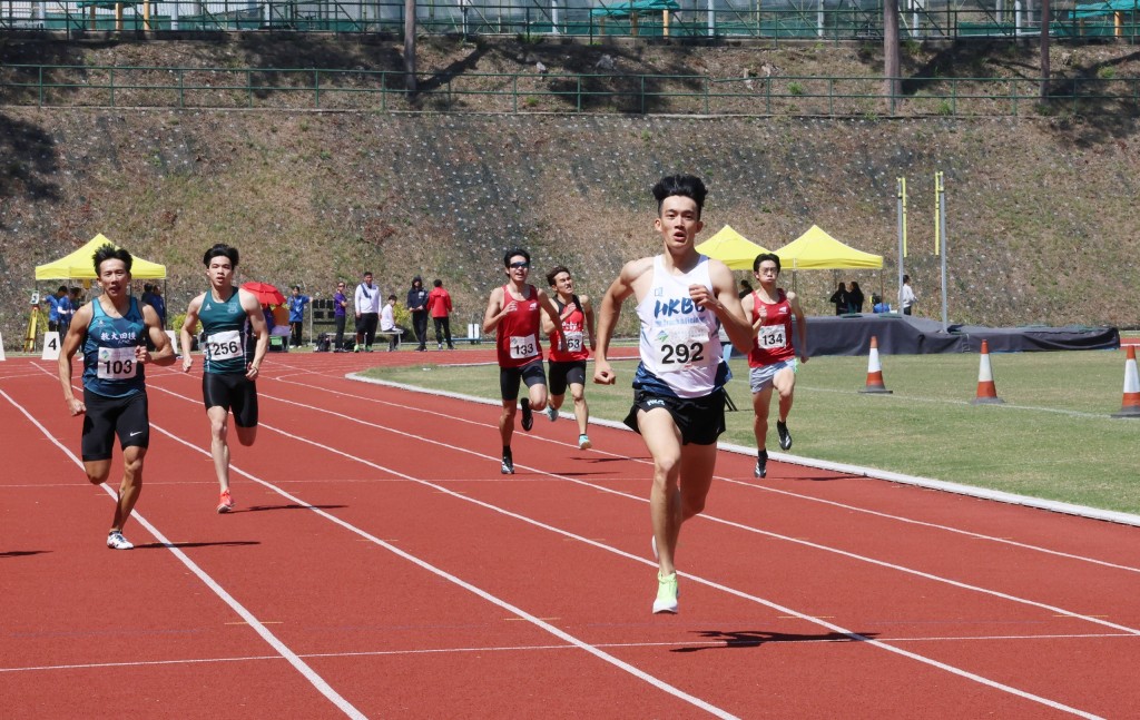 香港400米纪录保持者陈俊浩以48秒06轻松夺冠。徐嘉华摄