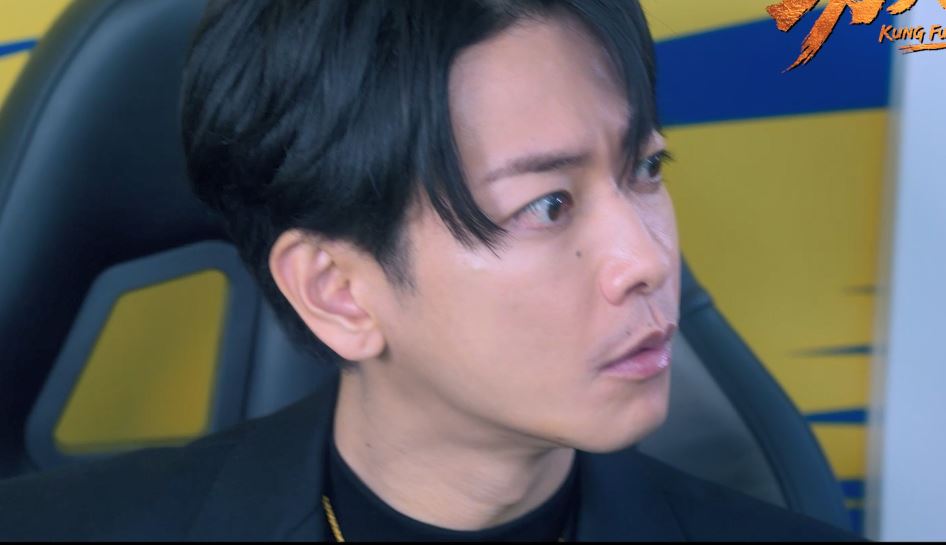 日本男星佐藤健飾演大河隊教練。