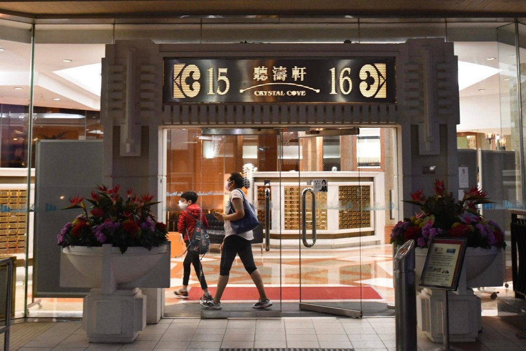昨日源頭不明個案的女患者居東涌映灣園聽濤軒15座。資料圖片