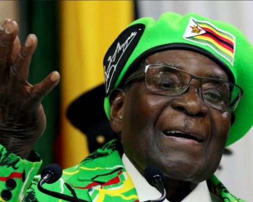 穆加贝计划在农村开始新生活。网图