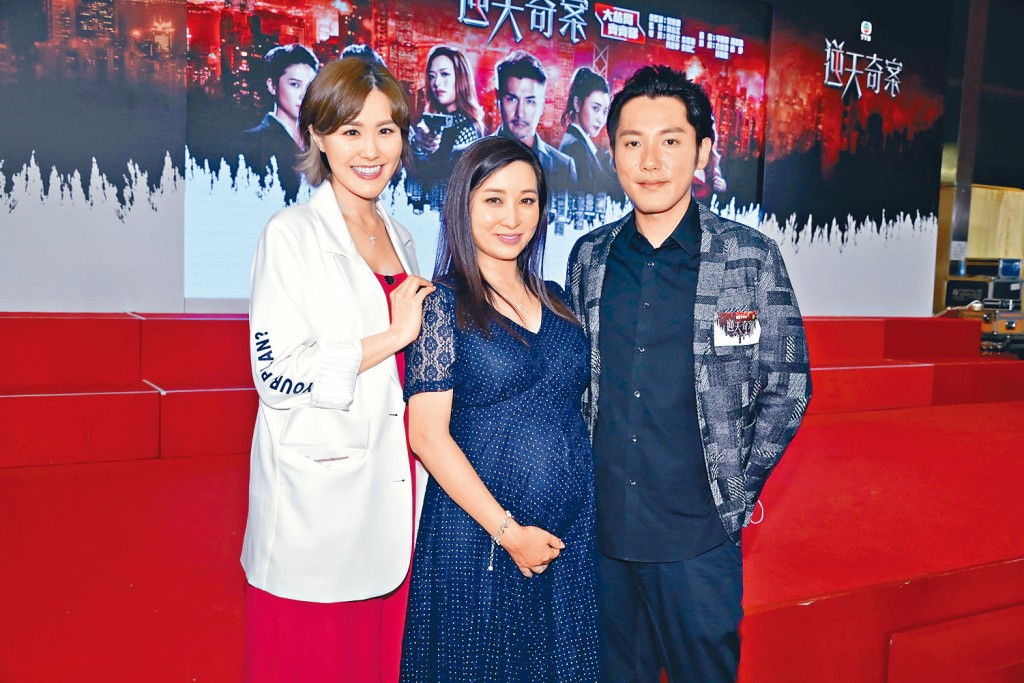 ■談到老公張頴康與劉佩玥的激情演出，麥雅緻（中）亦大方讚演得好！