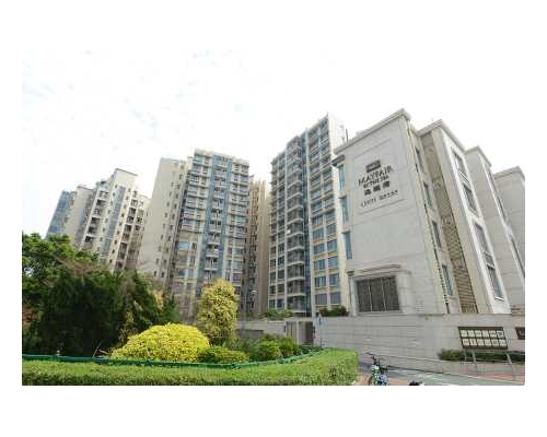 逸珑湾3房以995万易手。