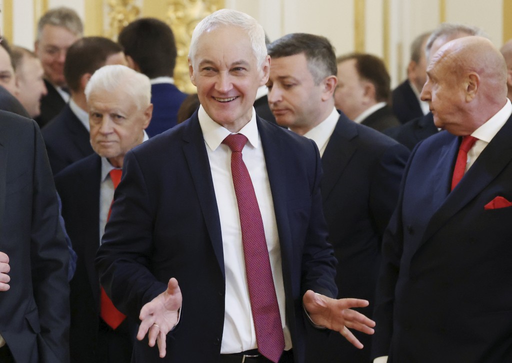 经济学家、第一副总理别洛乌索夫将出任国防部长。美联社