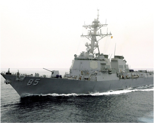 美國海軍神盾驅逐艦麥坎貝爾號。