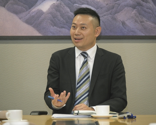民政事務局局長徐英偉指未接獲許智峯辭任申請。資料圖片