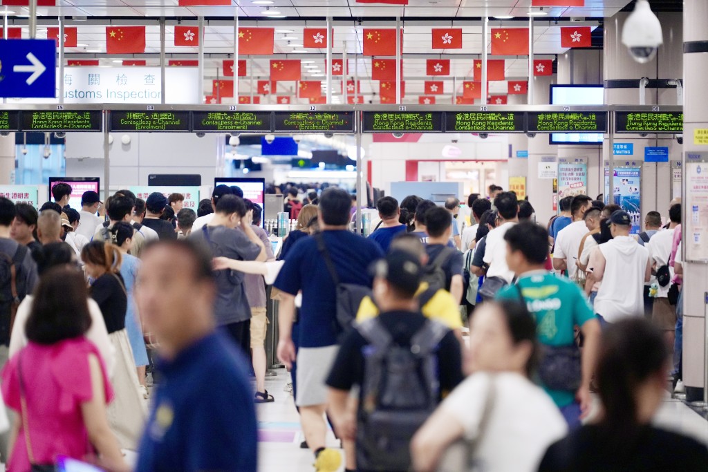 不少港漂隻身一人在香港打拼，缺乏親友支援，容易出現情緒問題。