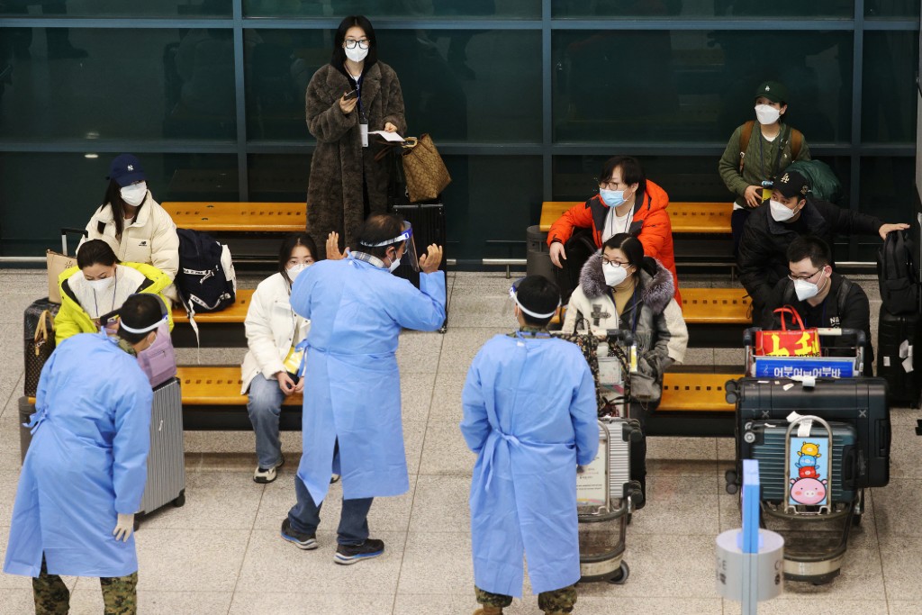 南韩政府计画让中国入境人士毋须在机场等候检测结果。路透社