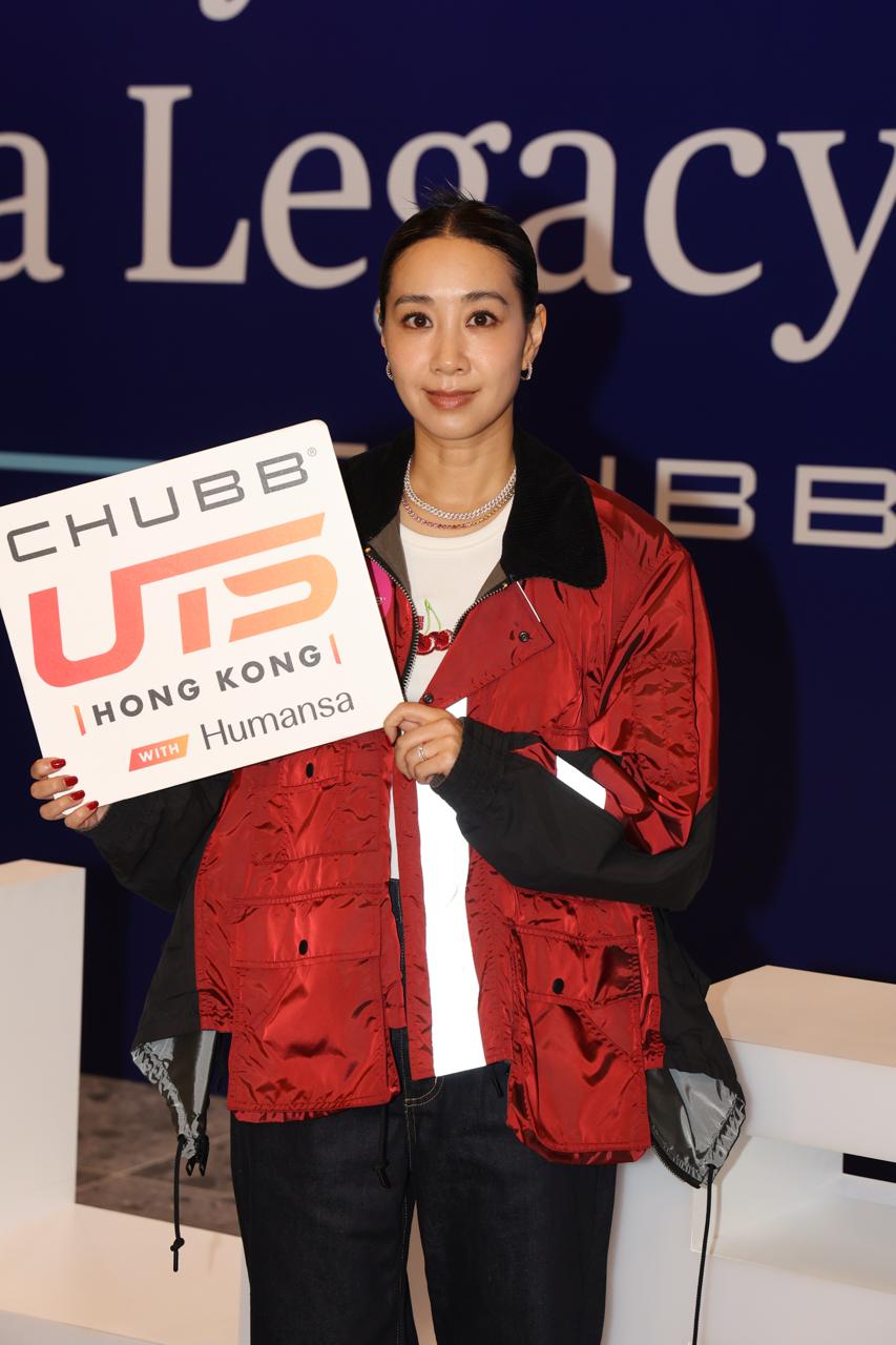 吳雨霏踢爆老公踏入40歲操得一副健碩身形。 吳雨霏踢爆老公踏入40歲操得一副健碩身形。
