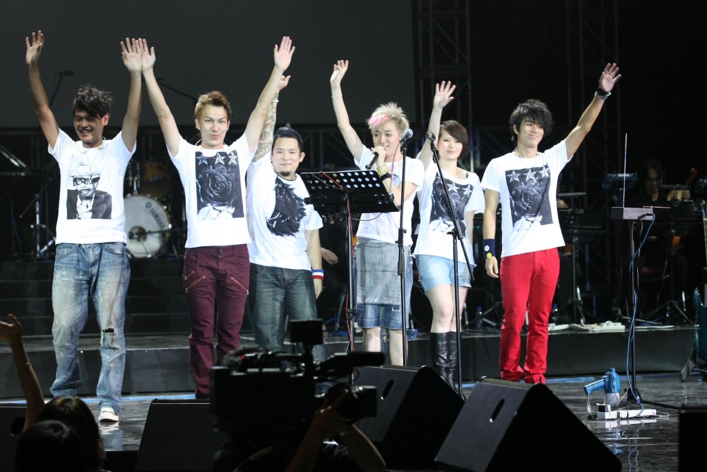 苏打绿与香港一直都好有缘，首场海外演出是2004年香港一个音乐节，2008年首场海外售票演唱会亦是在香港举行。