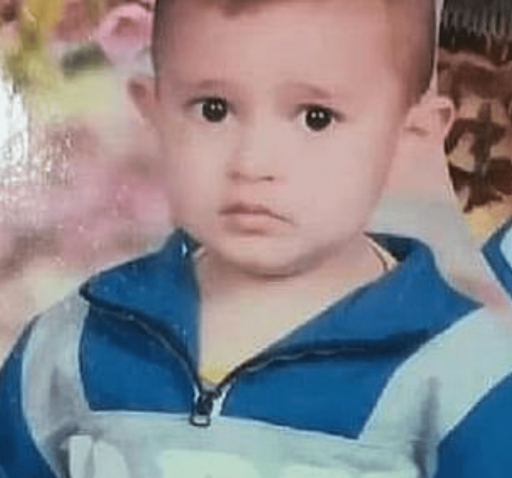 29 歲的哈桑被指在家殺害5歲大的兒子。