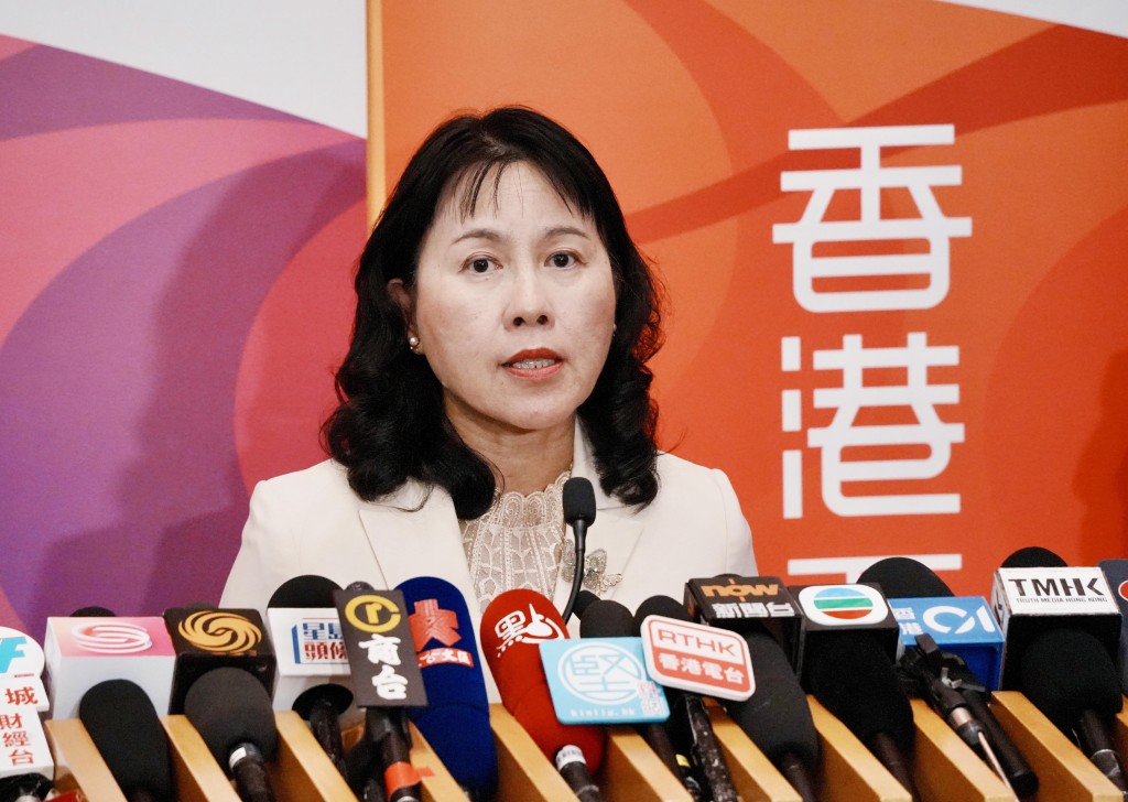 陳美寶指7年車齡上限將導致現時過半數網約車遭淘汰,嚴重影響司機生計。 陳美寶指7年車齡上限將導致現時過半數網約車遭淘汰,嚴重影響司機生計。