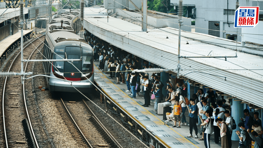 港鐵加薪︱非經理級按表現最多加6.15% 單身全職員工可提名一親友免費乘車