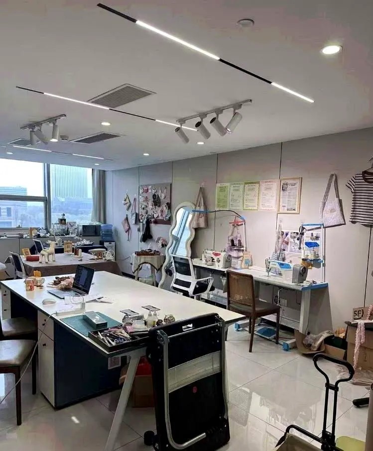 内地年轻族群重新兴起传统“拼布”手艺。封面新闻
