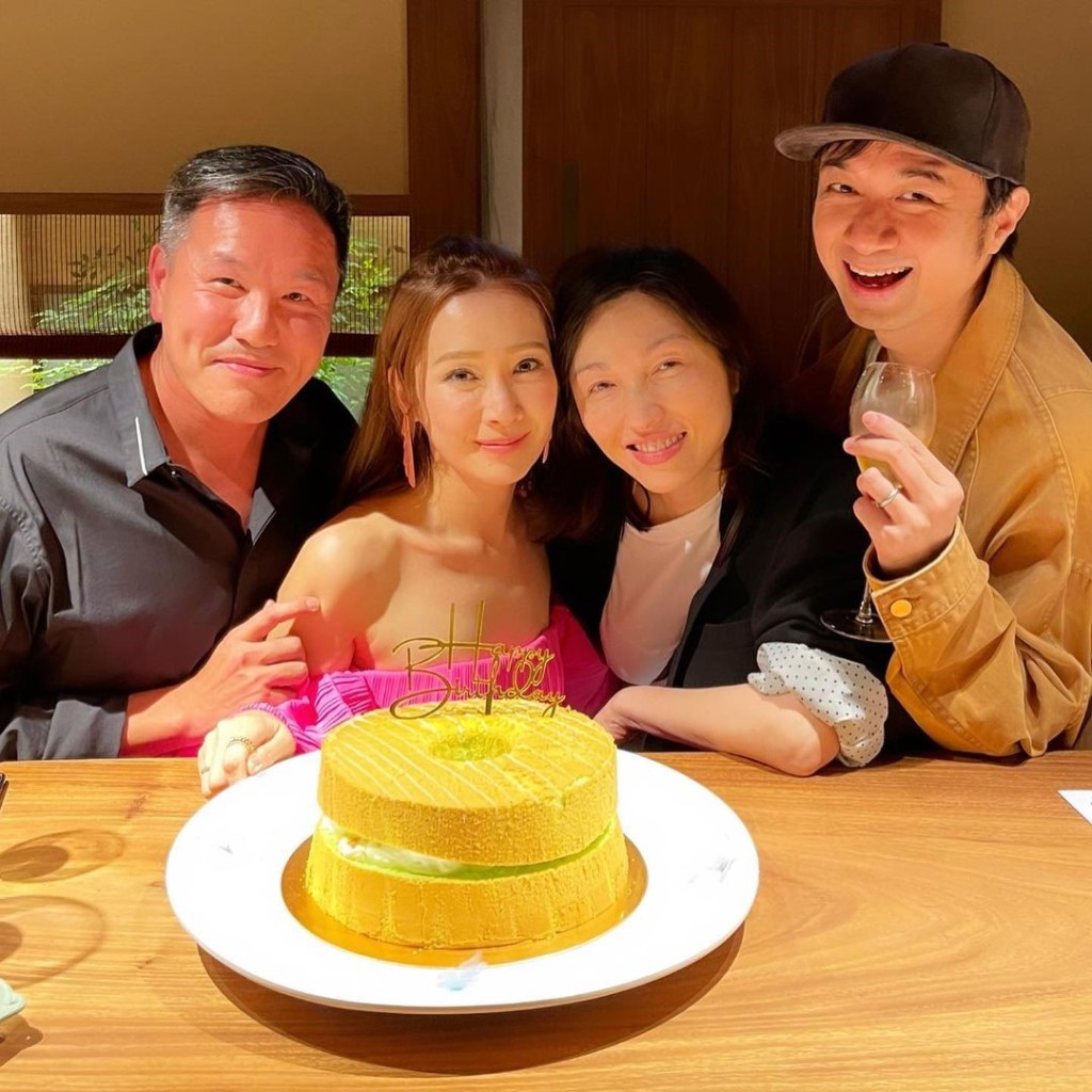 古生古太(右)祝Jade生日快樂!