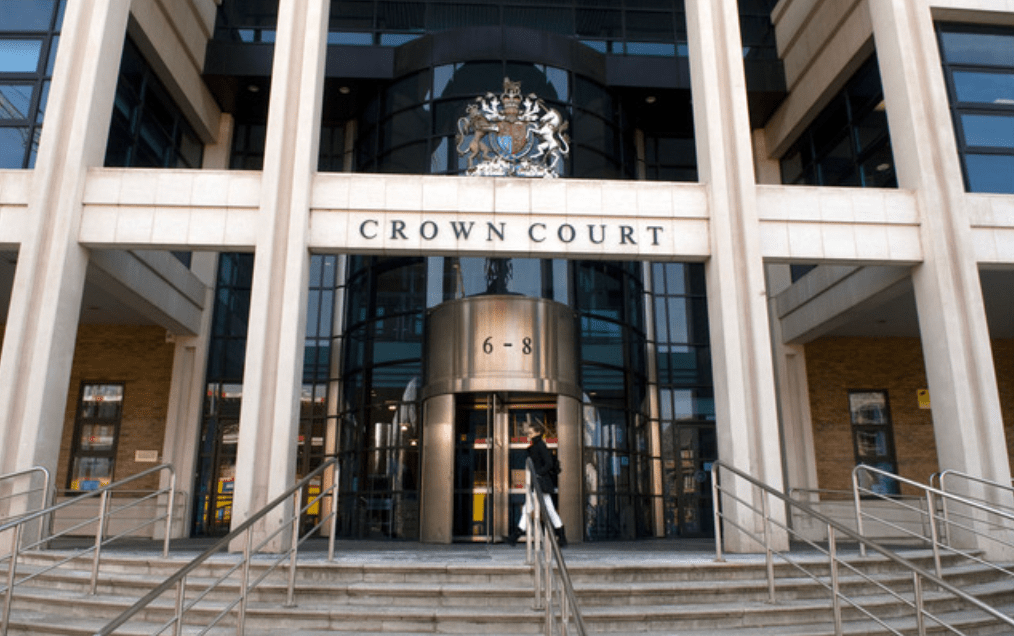 林德偉本月向政府內部發出備忘,指英格蘭及威爾斯刑事法庭積壓案件接近8萬宗,已構成危機。法新社 林德偉本月向政府內部發出備忘,指英格蘭及威爾斯刑事法庭積壓案件接近8萬宗,已構成危機。法新社