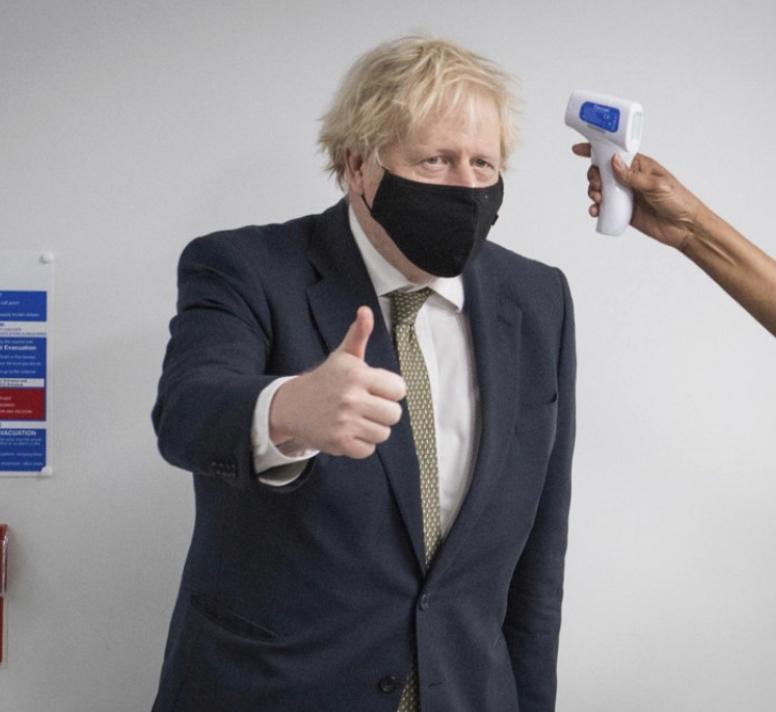 英國首相約翰遜大讚英國取得了「非凡功績」。AP圖片 英國首相約翰遜大讚英國取得了「非凡功績」。AP圖片
