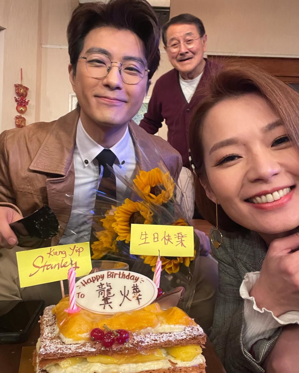 張景淳上月43歲生日獲其他演員為他慶祝。