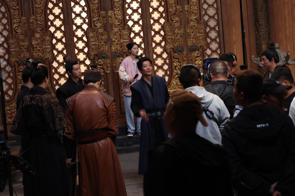 他表示最難忘的場口是一場騎馬戲,差點墮馬! 他表示最難忘的場口是一場騎馬戲,差點墮馬!