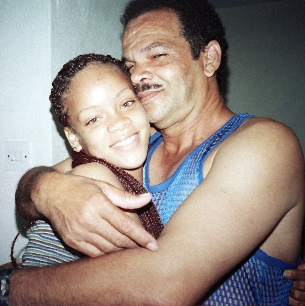 Rihanna爸爸希望抱孫女。