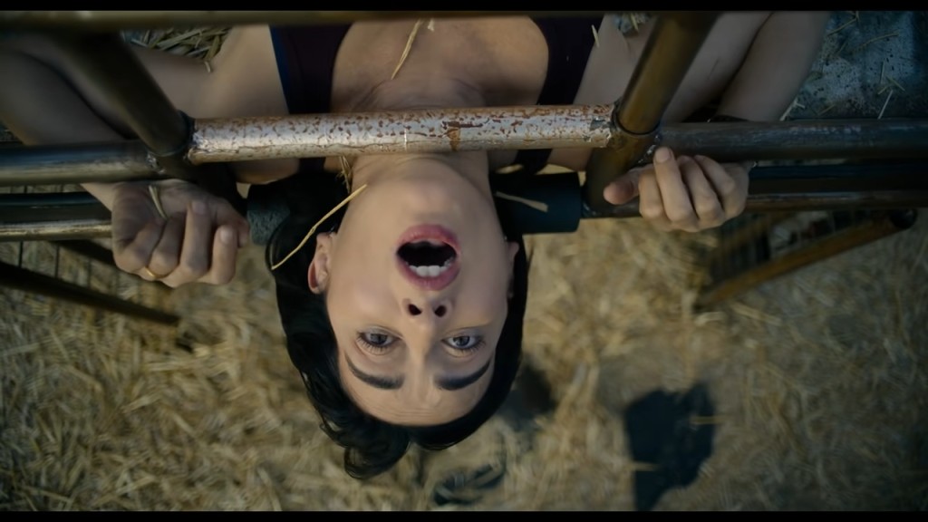 女主角「Adela」生命備受威脅。