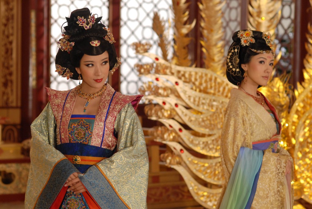 楊茜堯在《宮深計》有多套服飾，網民竟然依然認出。