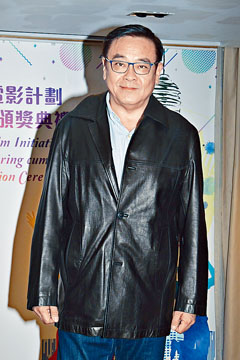 爾冬陞望港府多加撥款,支助影壇新導演開戲。