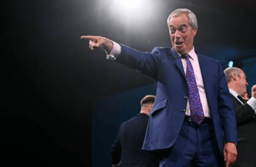 英国改革党(Reform UK)党魁法拉奇(Nigel Farage)周一发布大幅收紧移民与福利政策的倡议,声言将取消移英五年可申请“永久居留”(ILR)制度,受影响者包括透过BNO移英的港人。法新社 英国改革党(Reform UK)党魁法拉奇(Nigel Farage)周一发布大幅收紧移民与福利政策的倡议,声言将取消移英五年可申请“永久居留”(ILR)制度,受影响者包括透过BNO移英的港人。法新社