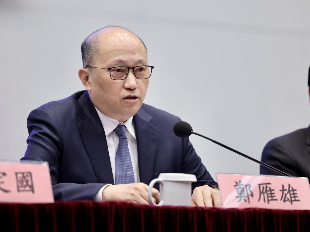 郑雁雄指出，香港可把握好发挥独特地位和优势的三个方向路径。