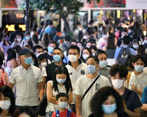 按現時《僱傭條例》下的法定假日規定為每年12天。