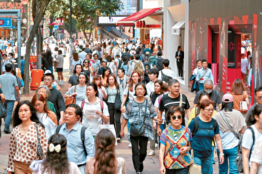 本港今年首兩個月共錄得995萬訪港旅客人次。