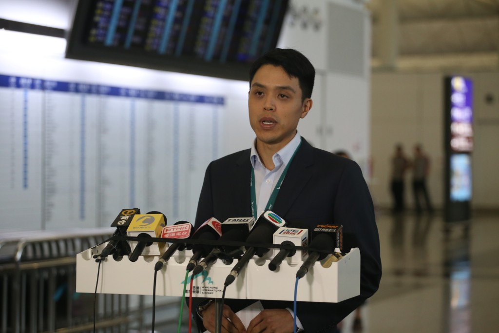 国泰航空发言人表示，今日离港航班运作大致正常。