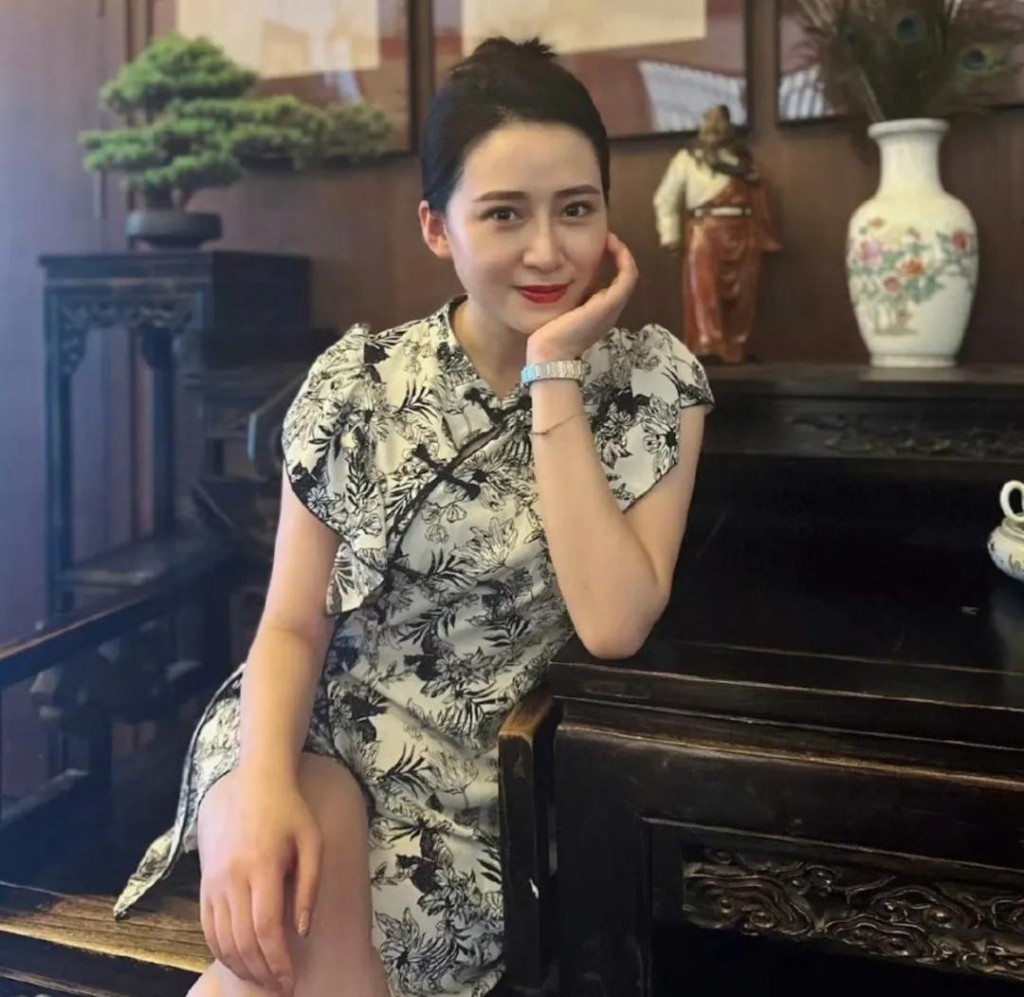 睿智醫藥剛辭任的董秘高瑩高瑩。 睿智醫藥剛辭任的董秘高瑩高瑩。