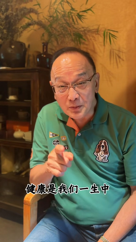 曹查理去年拍片自爆險進鬼門關。 曹查理去年拍片自爆險進鬼門關。