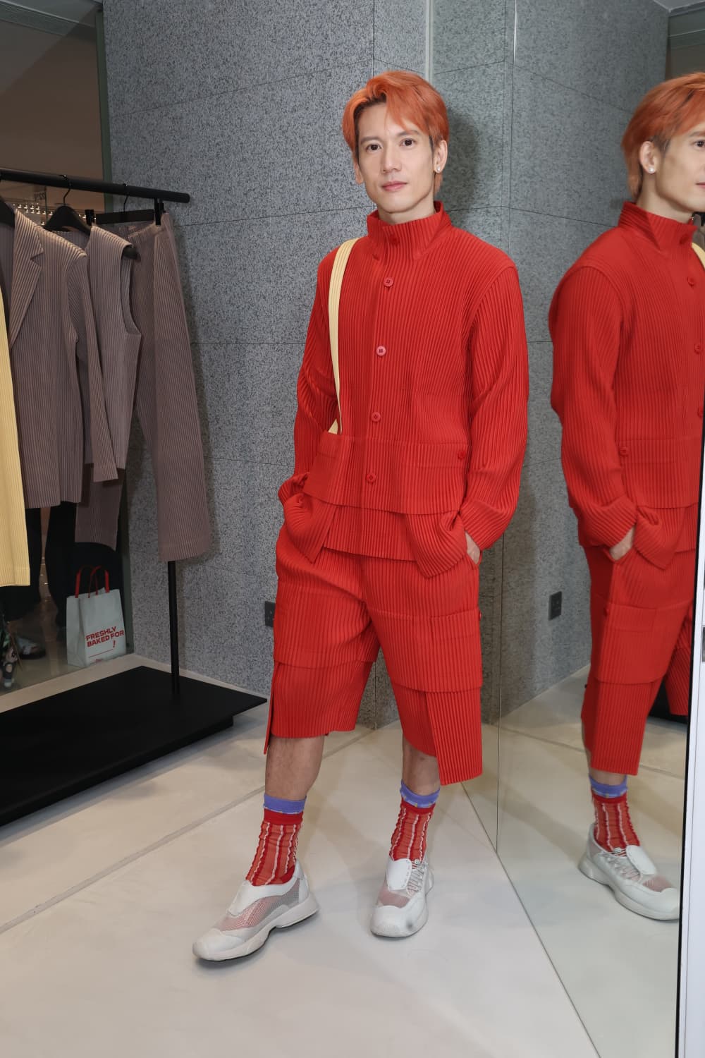 Kenny到尖沙咀出席服裝品牌活動。 Kenny到尖沙咀出席服裝品牌活動。