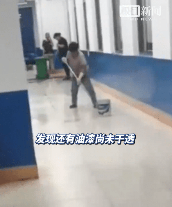山东一小学新装修，气味刺鼻致学生头晕流鼻血。微博
