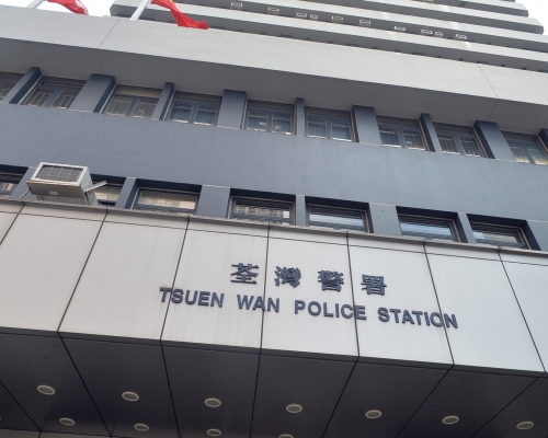 深井青龍頭有釣魚人士懷疑墮海。資料圖片