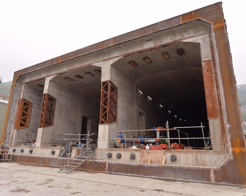 港鐵料下月安裝預製組件。