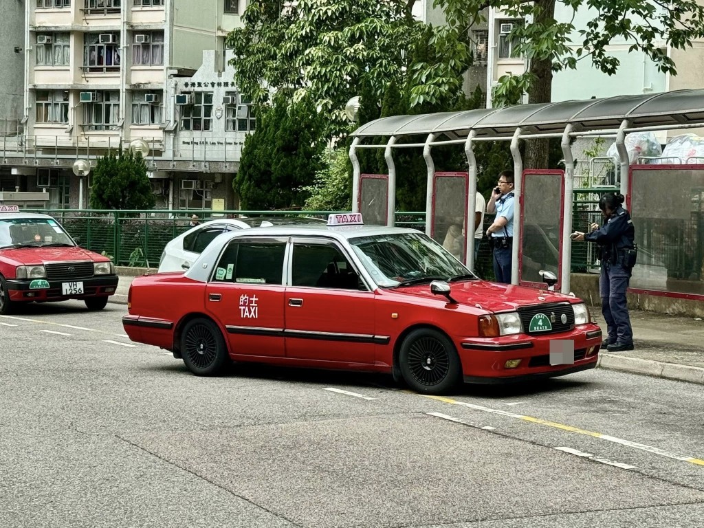 fb馬路的事 (即時交通資訊台)圖片