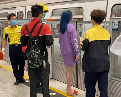 網民曹湄濟圖片
