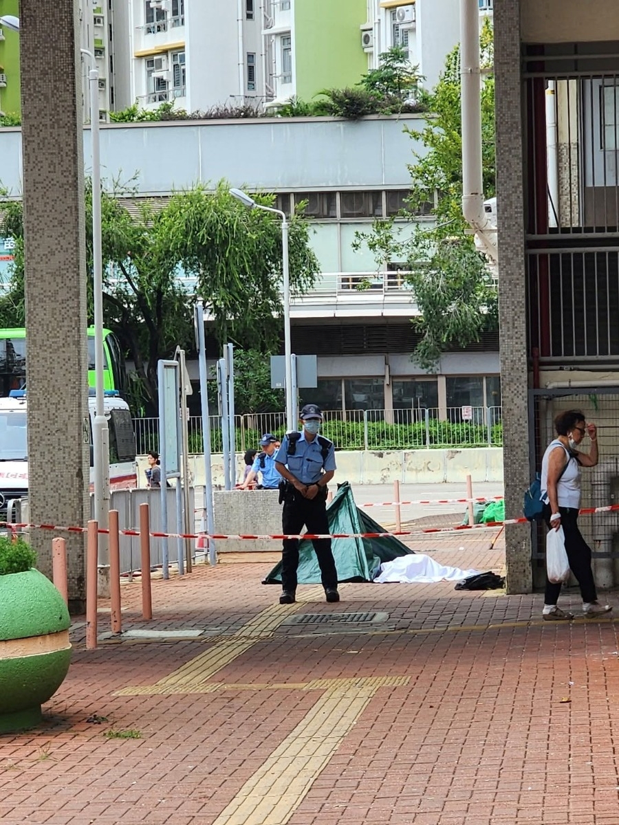 現場為長沙灣麗閣邨近東京街出口。FB：Andrew Suen@深水埗街坊會